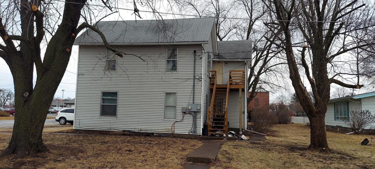 1202 17 Avenue, Viola, IL 61486
