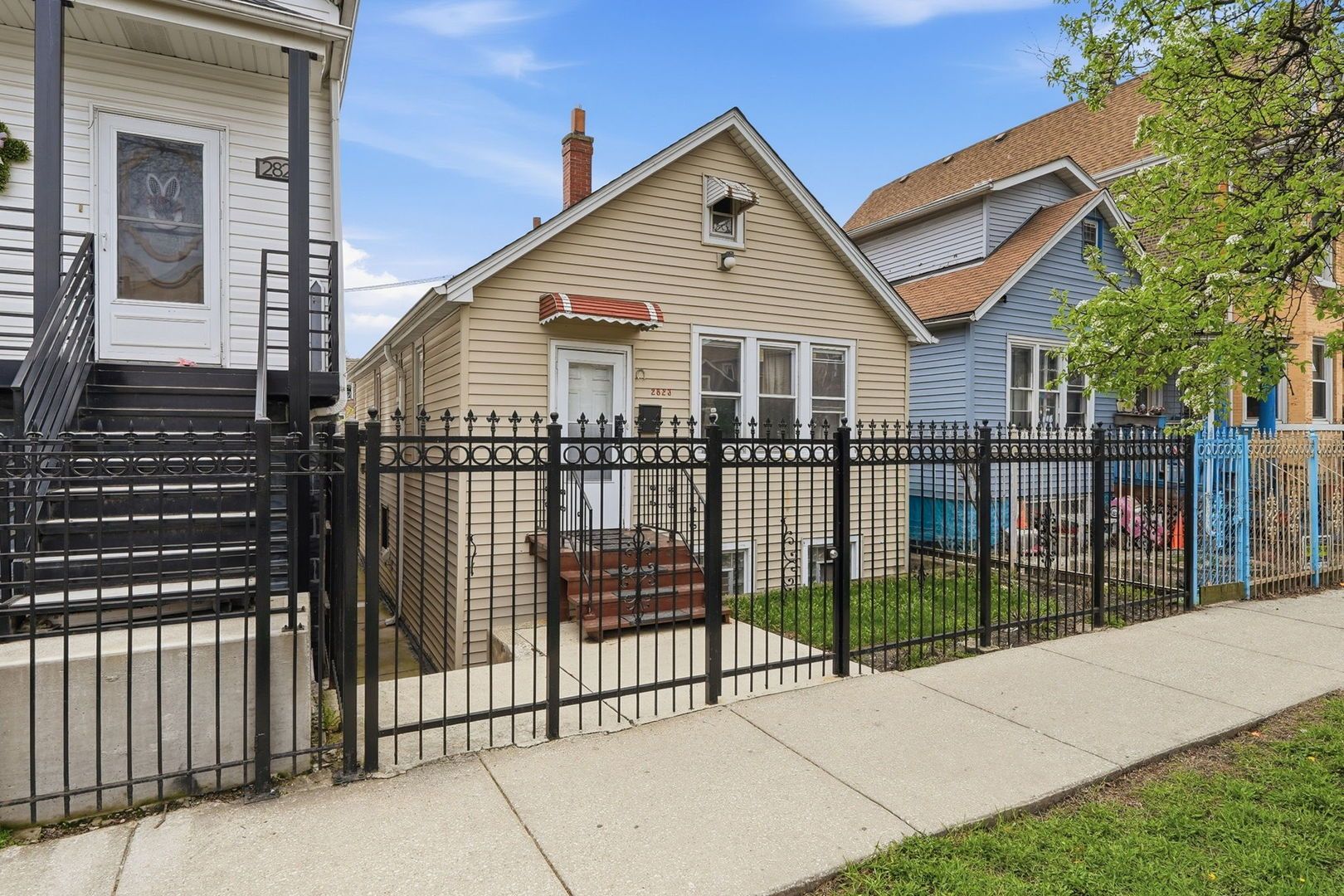 2823 23rd Street — Chicago, IL 60623