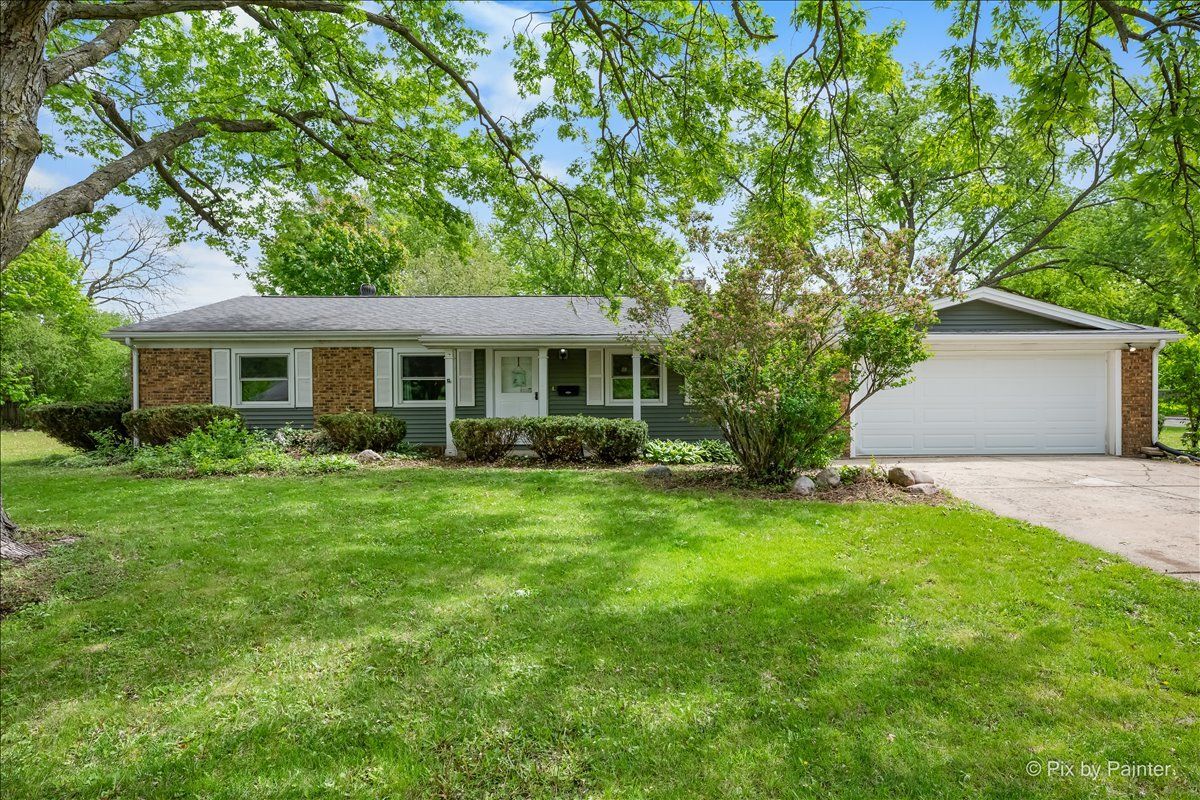 401 Hill Avenue, North Aurora, IL 60542