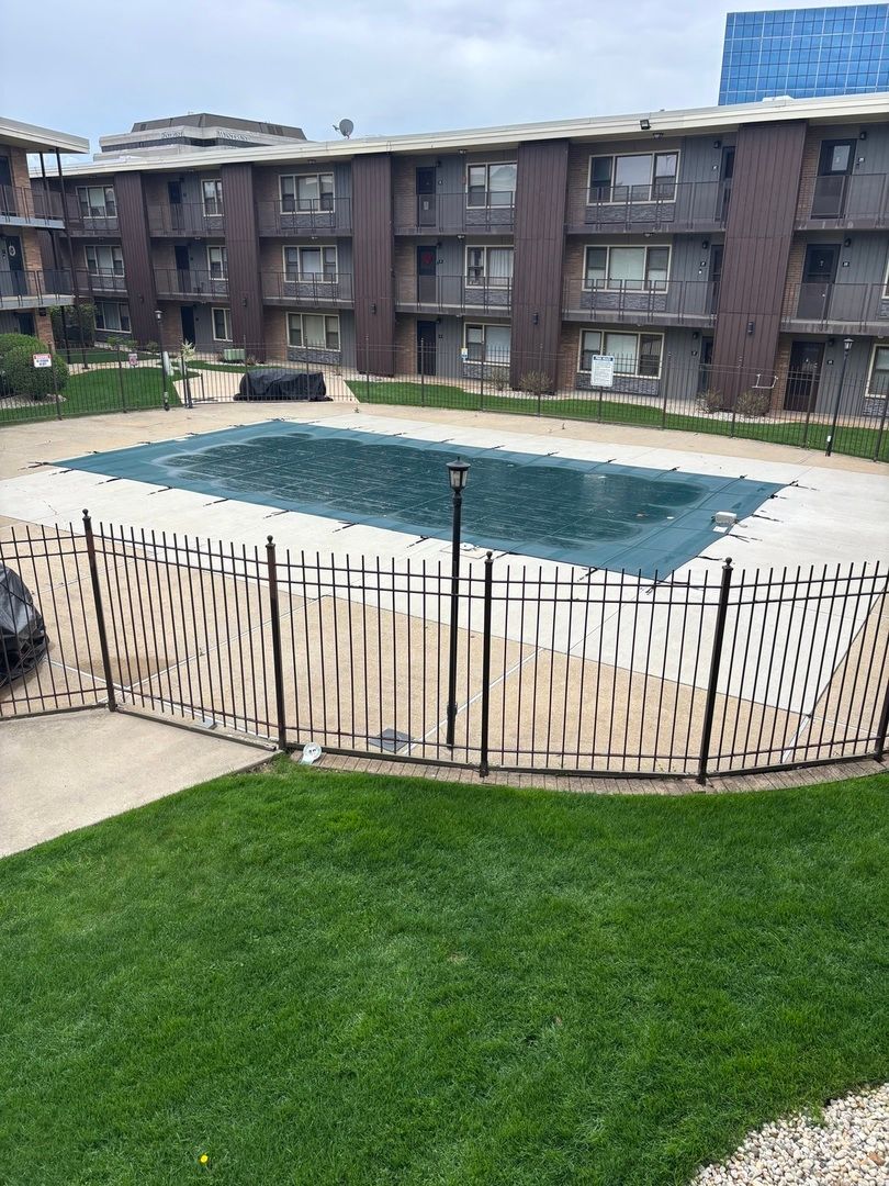 9608 W Higgins Road #2c, Rosemont, IL 60018