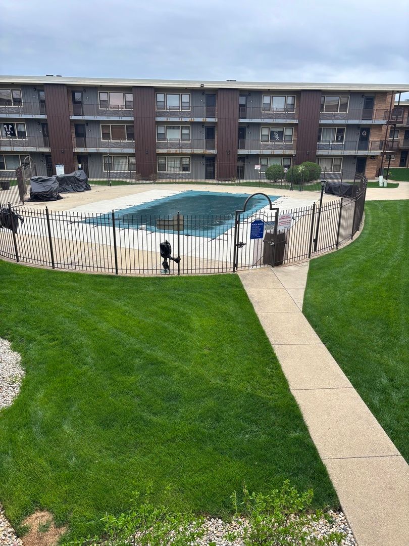 9608 W Higgins Road #2c, Rosemont, IL 60018