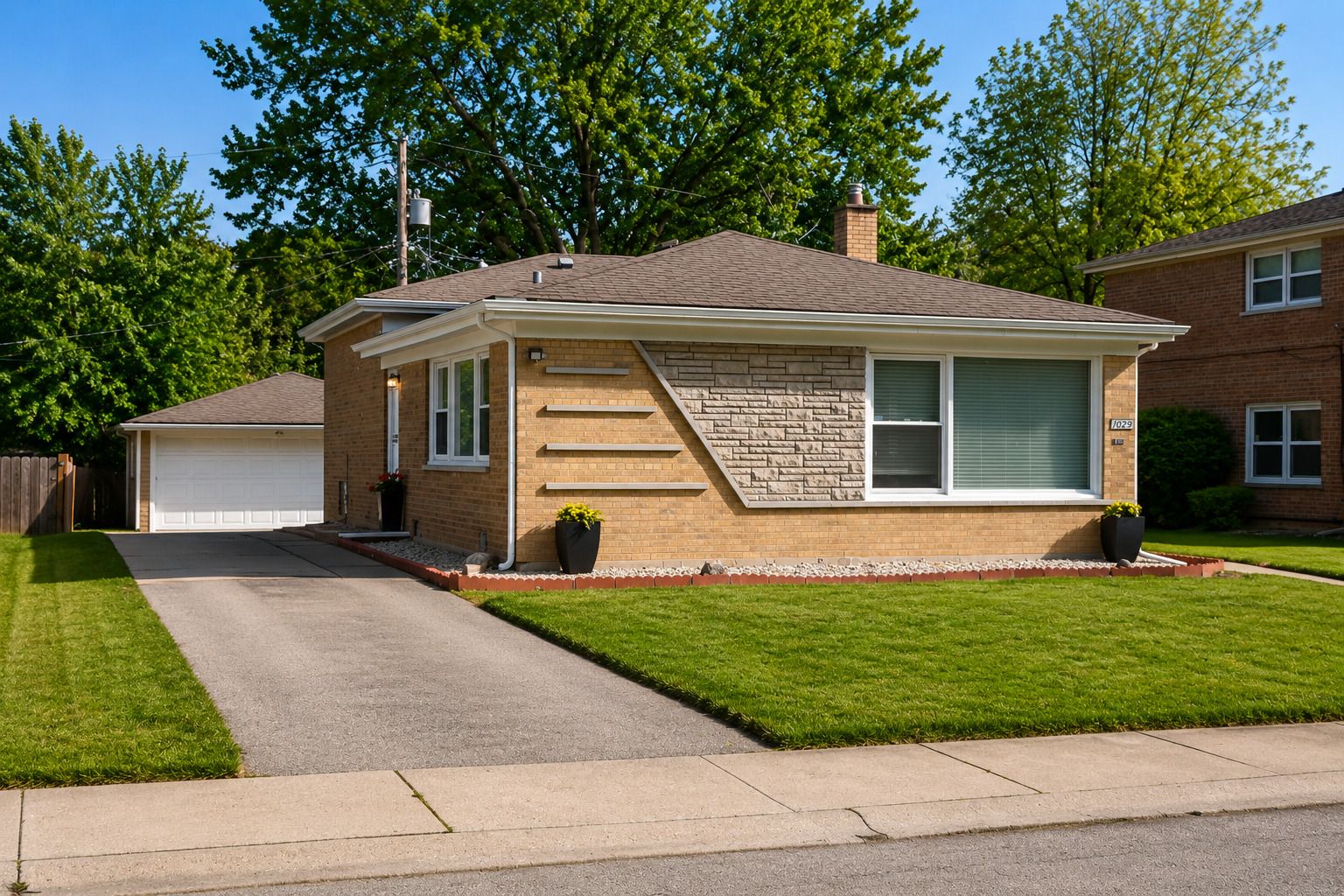 1029 Riverview Drive — South Holland, IL 60473