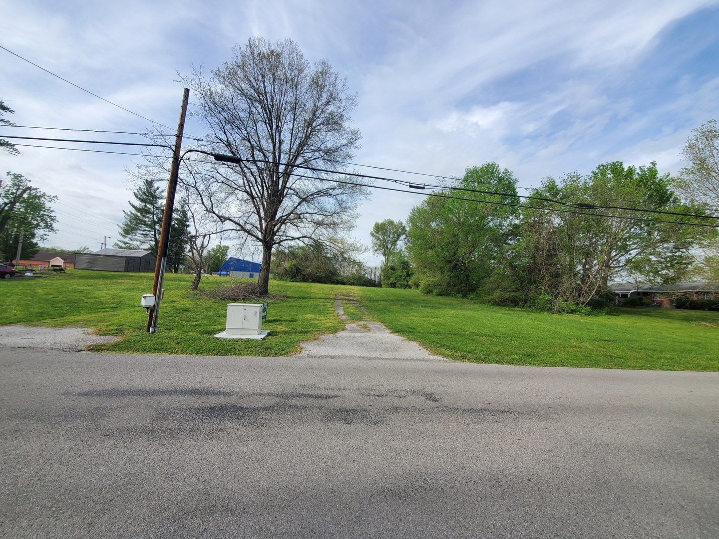 1810 Old West Main Street — Carbondale, IL 62901