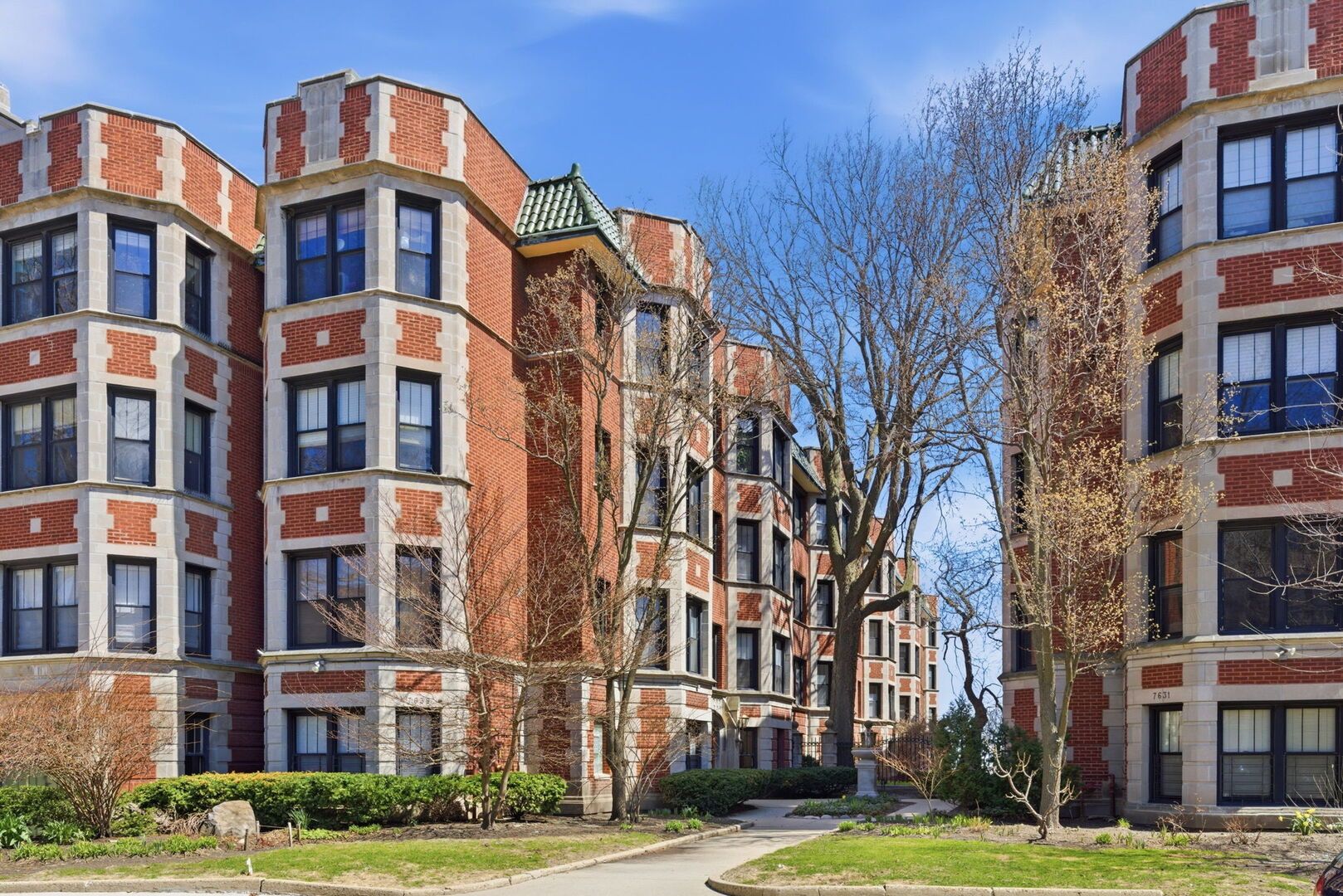 7639 N Eastlake Terrace #2B — Chicago, IL 60626