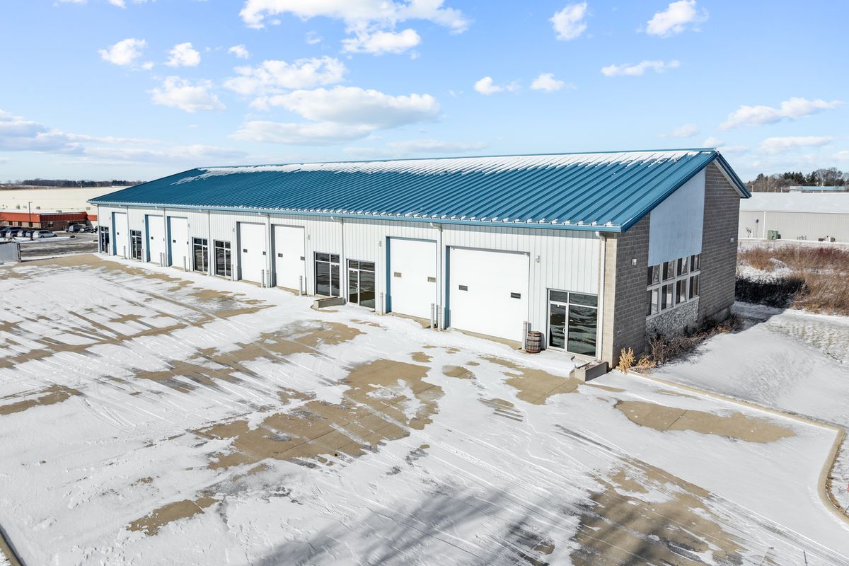 11201 Commercial Street, Richmond, IL 60071