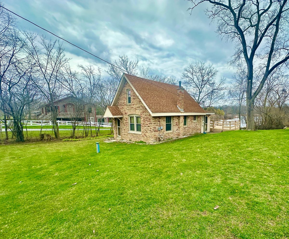 26372 Prospect Avenue, Antioch, IL 60002