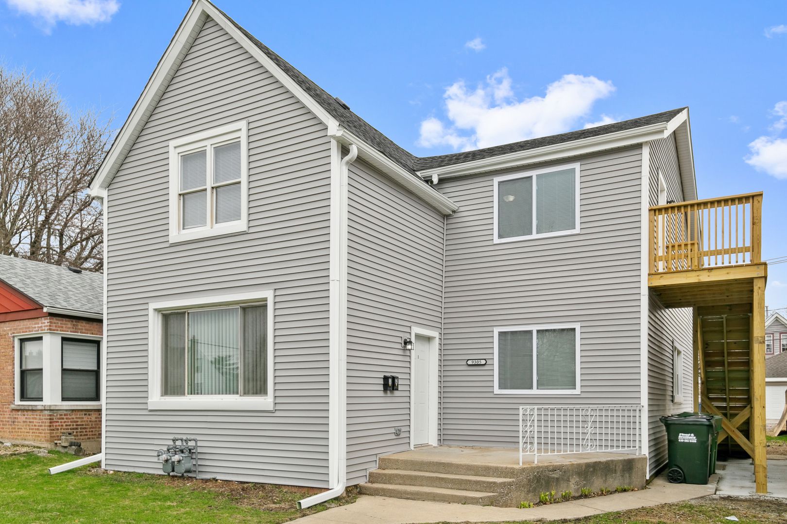9305 S Homan Avenue #1 — Evergreen Park, IL 60805