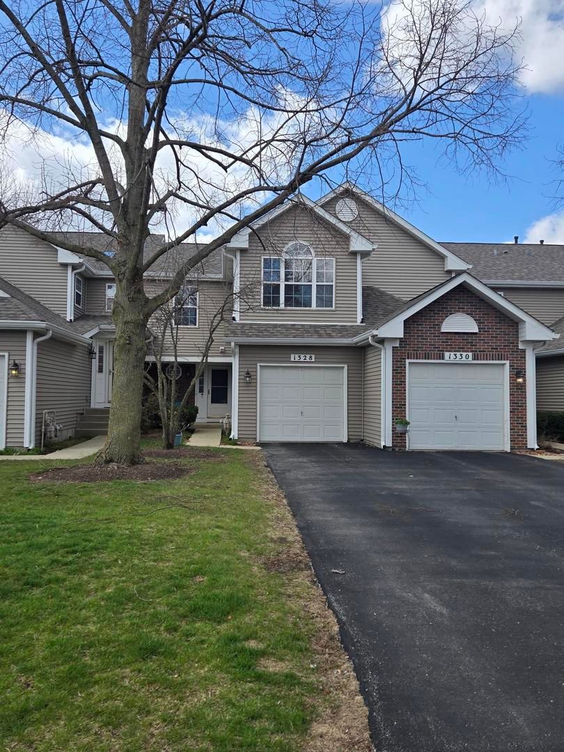 1328 Shawford Way — Elgin, IL 60120