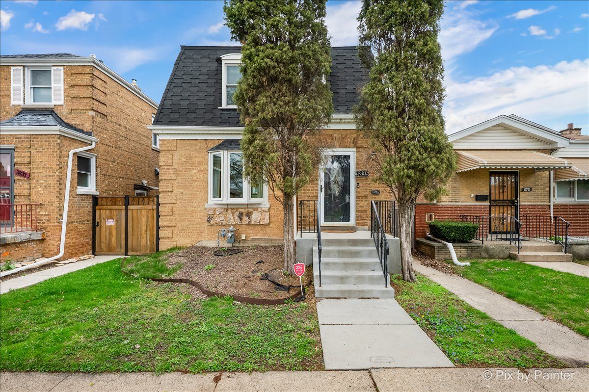 3835 Oak Park Avenue — Berwyn, IL 60402