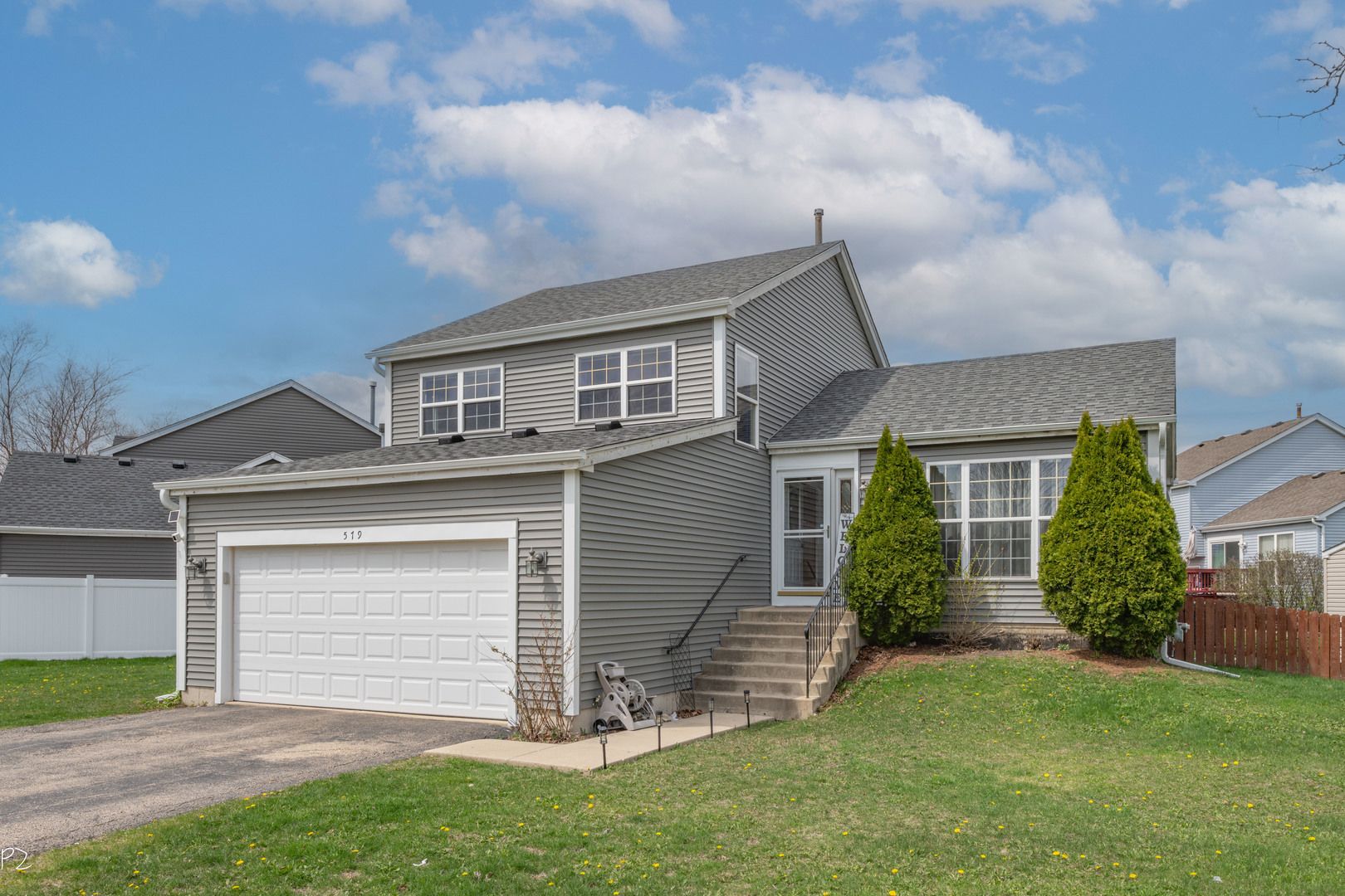 579 Rebecca Lane — Bolingbrook, IL 60440