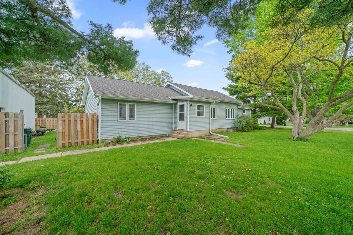 26 Cross Street, Bristol, IL 60512