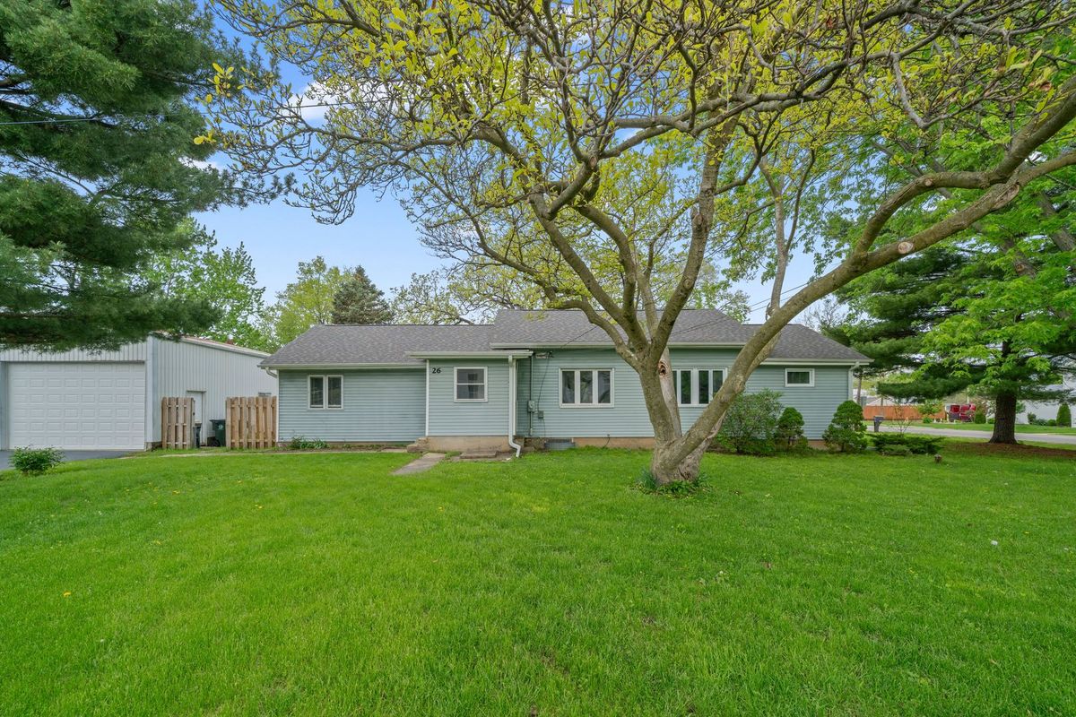 26 Cross Street, Bristol, IL 60512