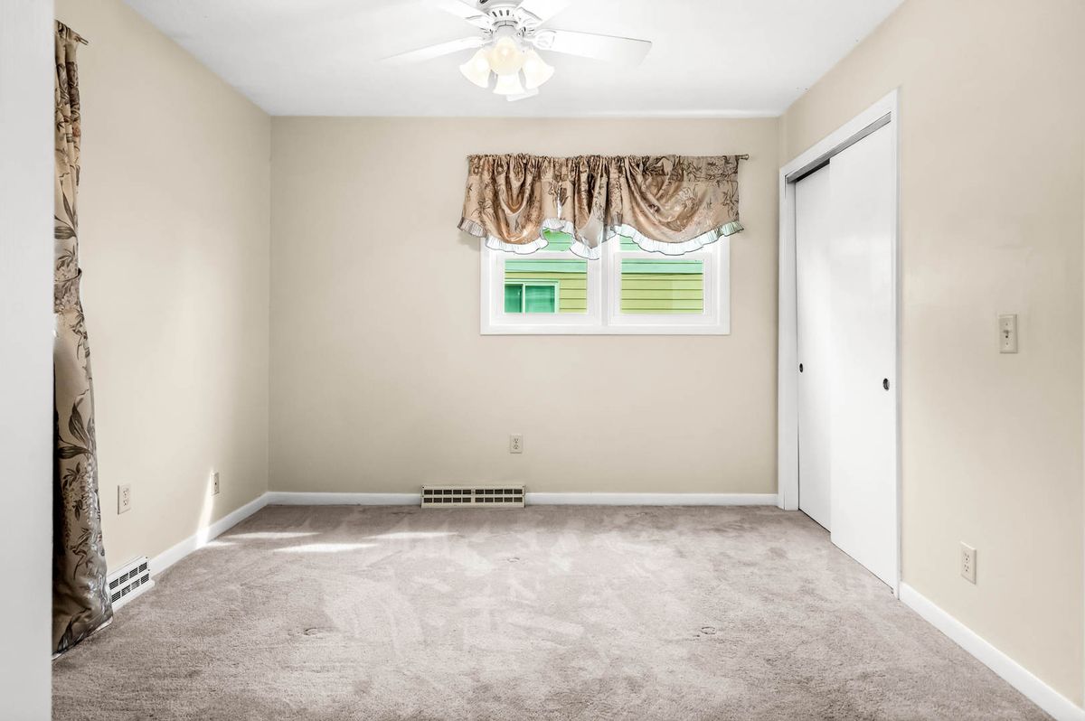 407 N WESTERN Avenue, Minier, IL 61759