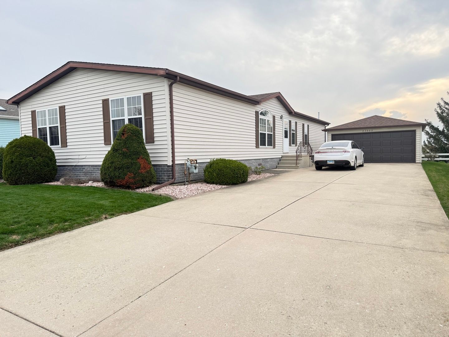 23000 S BIG RUN Drive — Frankfort, IL 60423