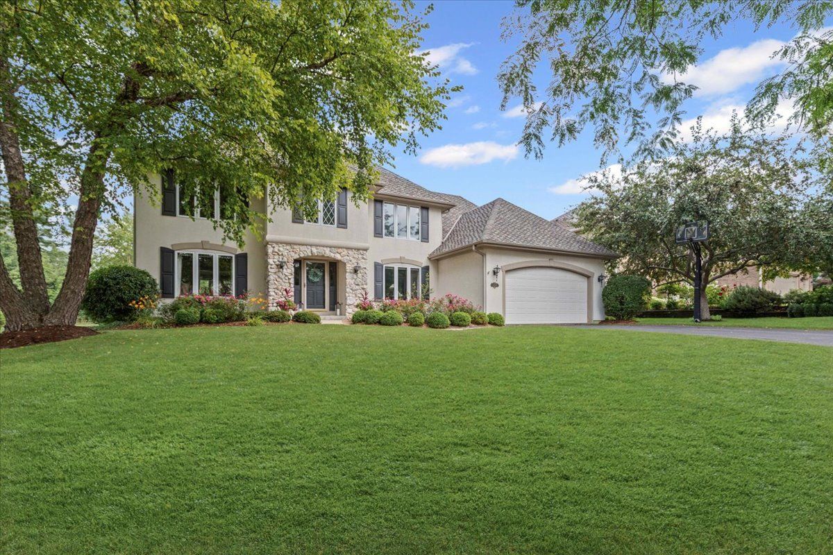 2496 Emerald Lane — Lindenhurst, IL 60046