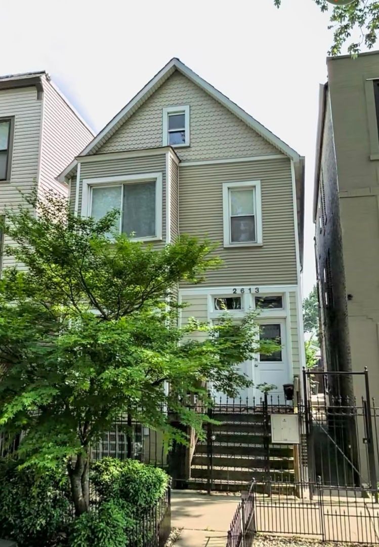 2613 Cortland Street, Chicago, IL 60647