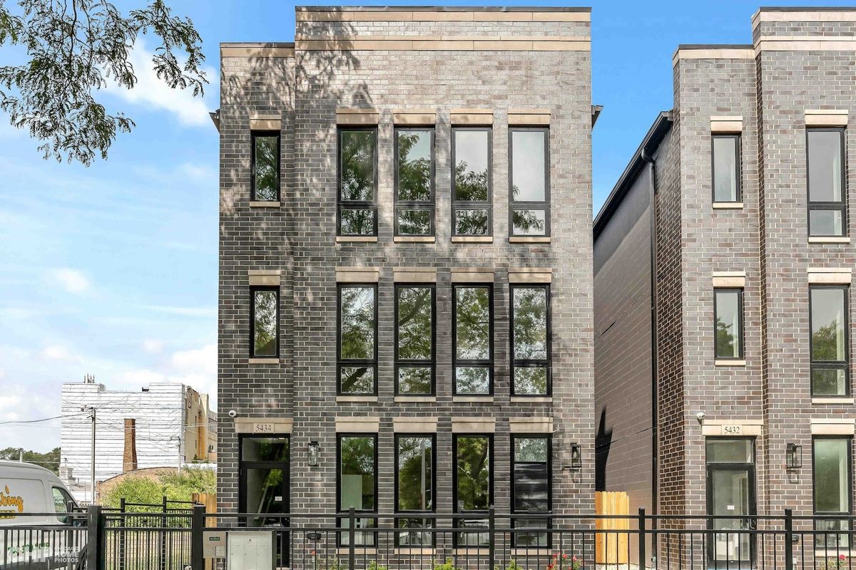 5434 Michigan Avenue, Chicago, IL 60615