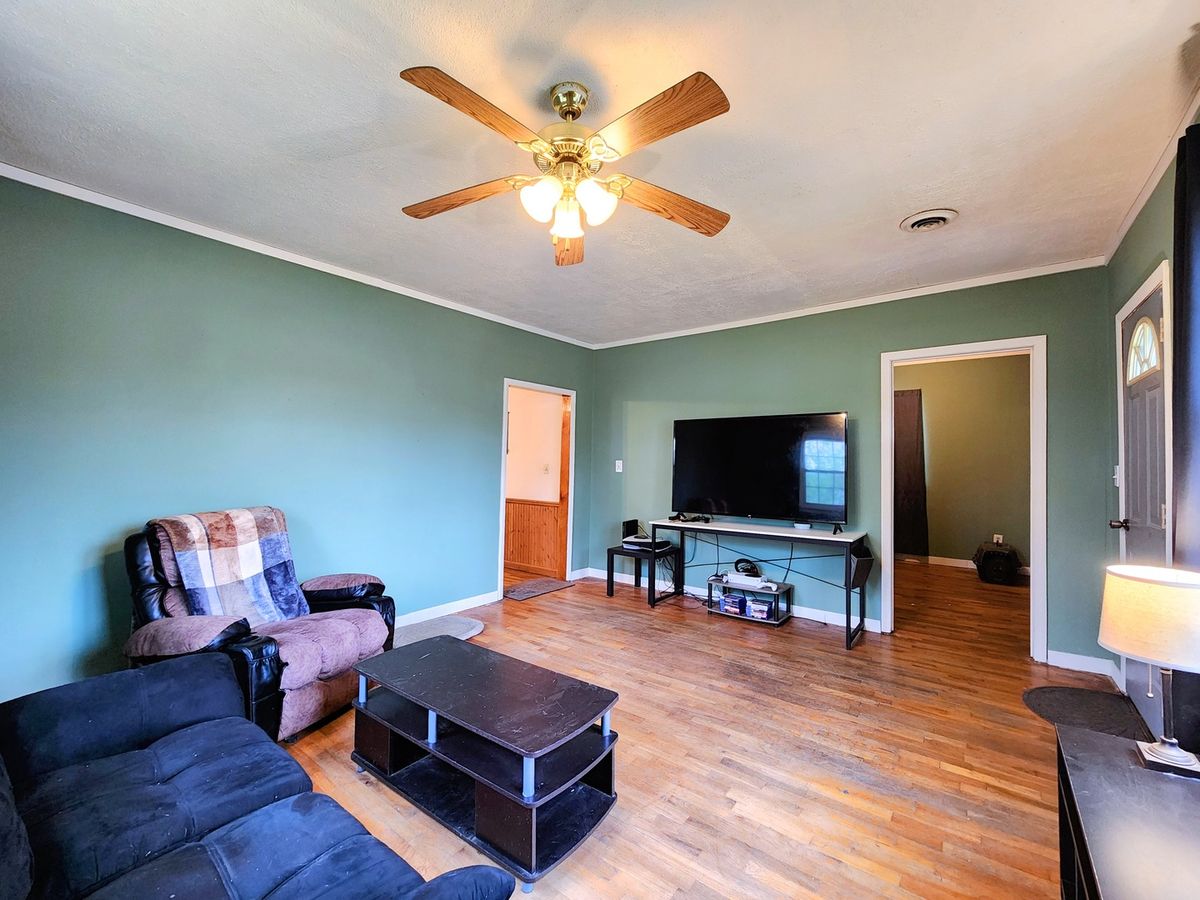 205 W Maple Street, Coulterville, IL 62237