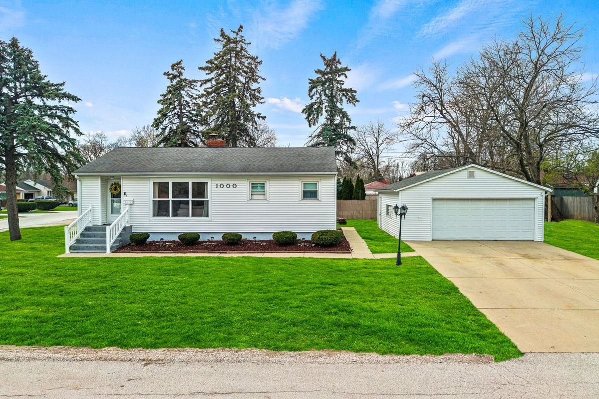 1000 GRAND Avenue, Aurora, IL 60506