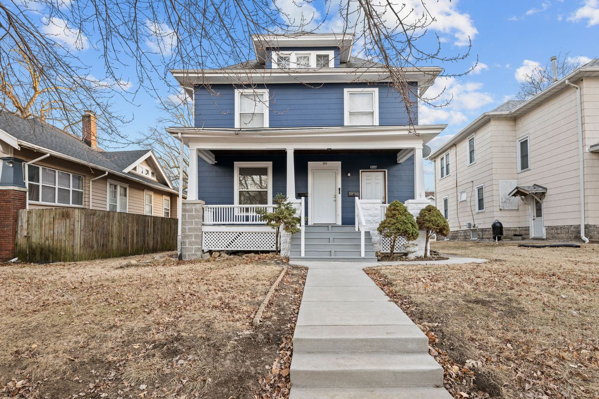 211 Dover Court, Davenport, IA 52803