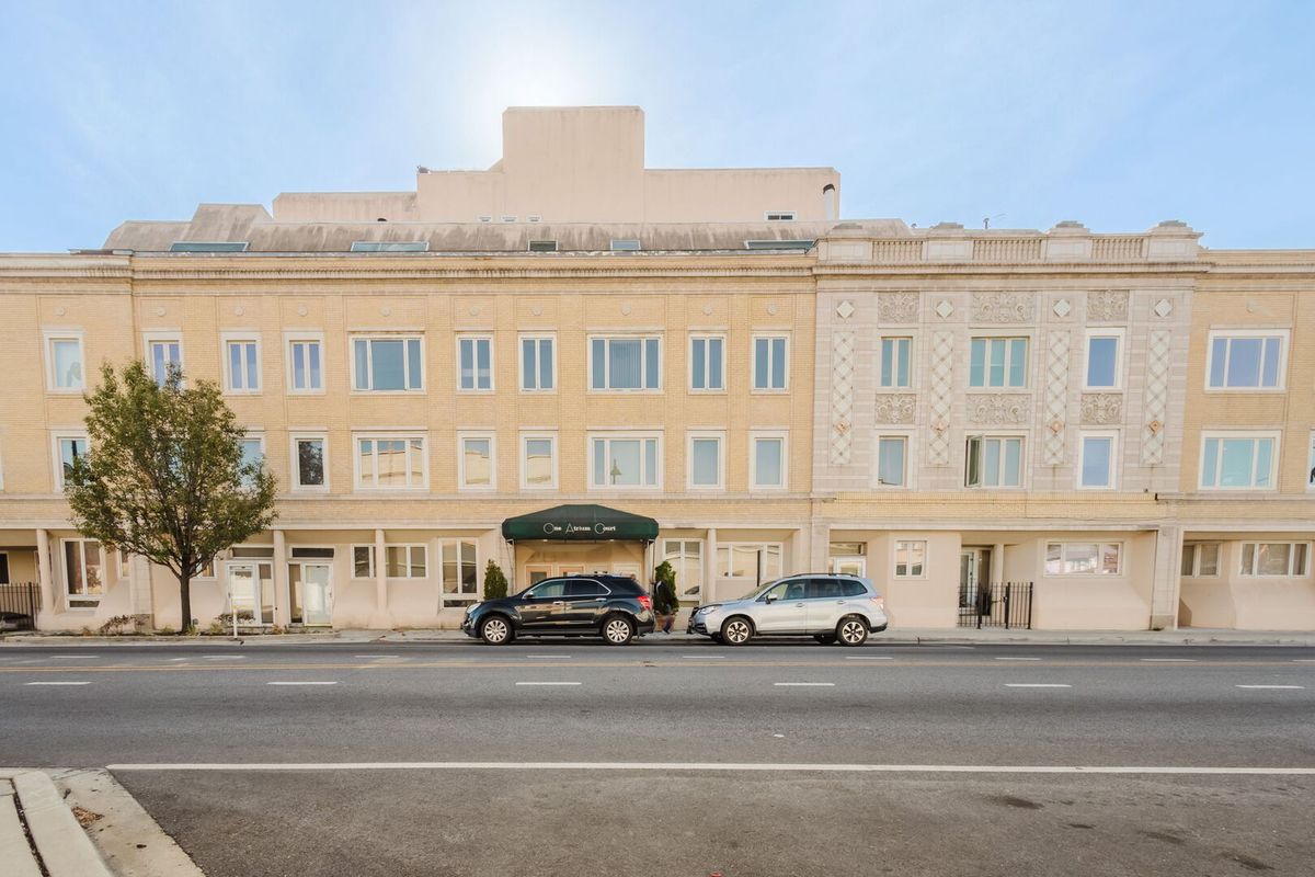 6337 Roosevelt Road, Berwyn, IL 60402