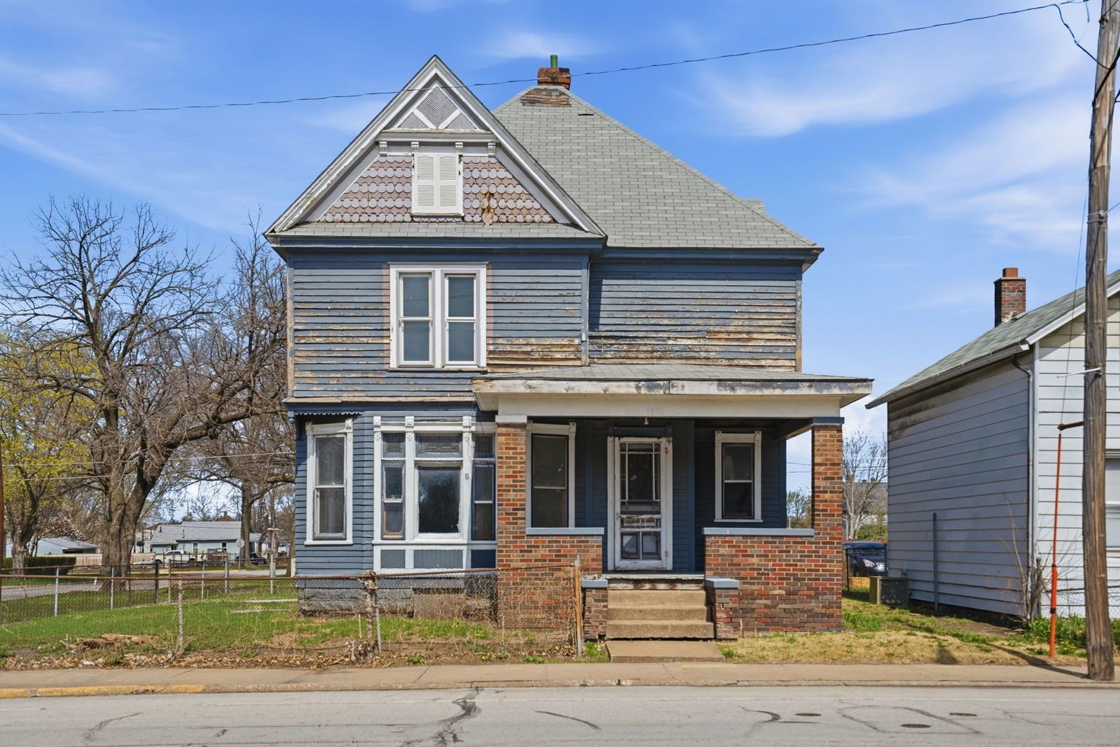1405 7th Avenue — Rock Island, IL 61201