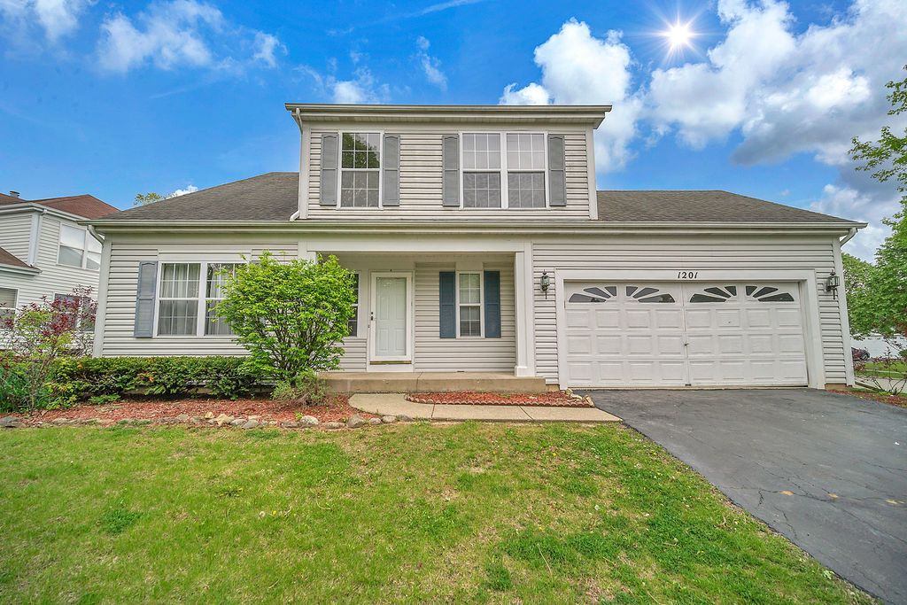 1201 Mayfair Drive — Carpentersville, IL 60110