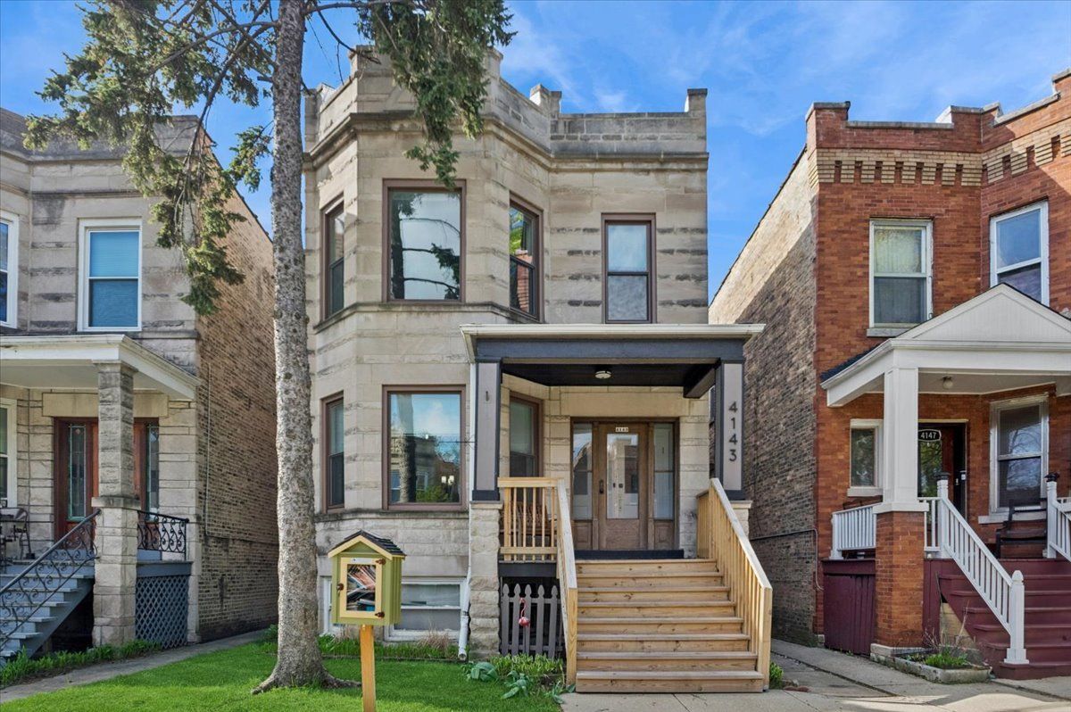 4143 W Cornelia Avenue — Chicago, IL 60641