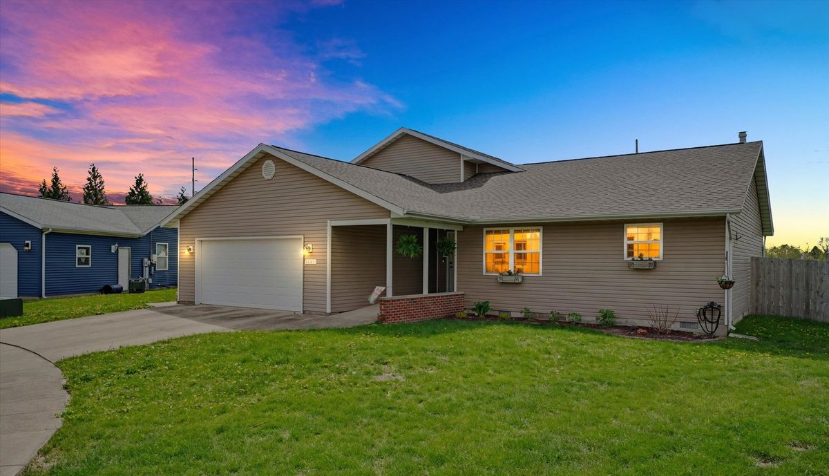 1605 Bunker Court, Urbana, IL 61802