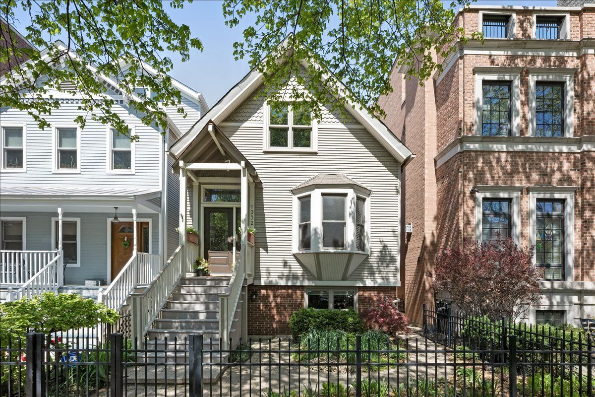 1332 W School Street — Chicago, IL 60657