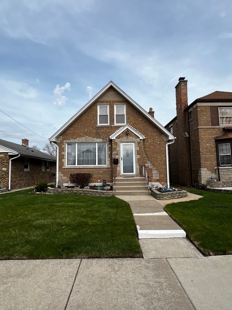 2635 Spruce Street, River Grove, IL 60171