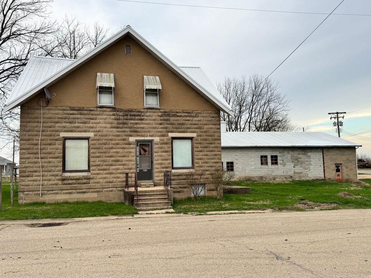27842 2600 E Street, Van Orin, IL 61374
