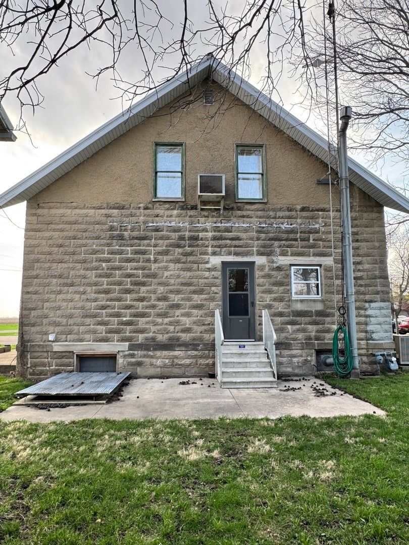 27842 2600 E Street, Van Orin, IL 61374