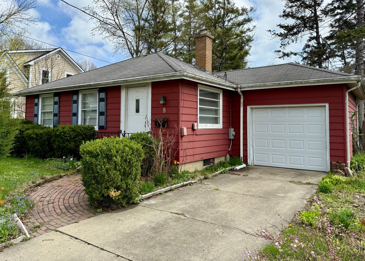 8 N Harrison Street — Batavia, IL 60510
