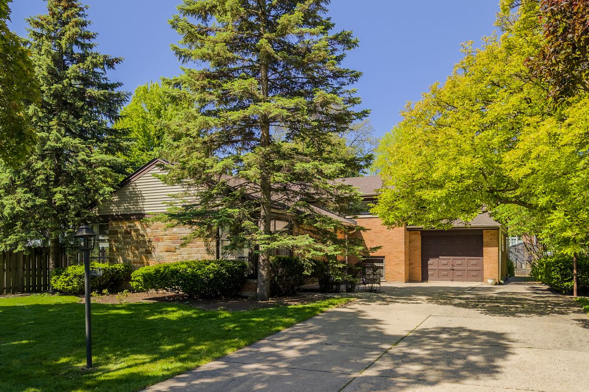 206 See Gwun Avenue, Mount Prospect, IL 60056