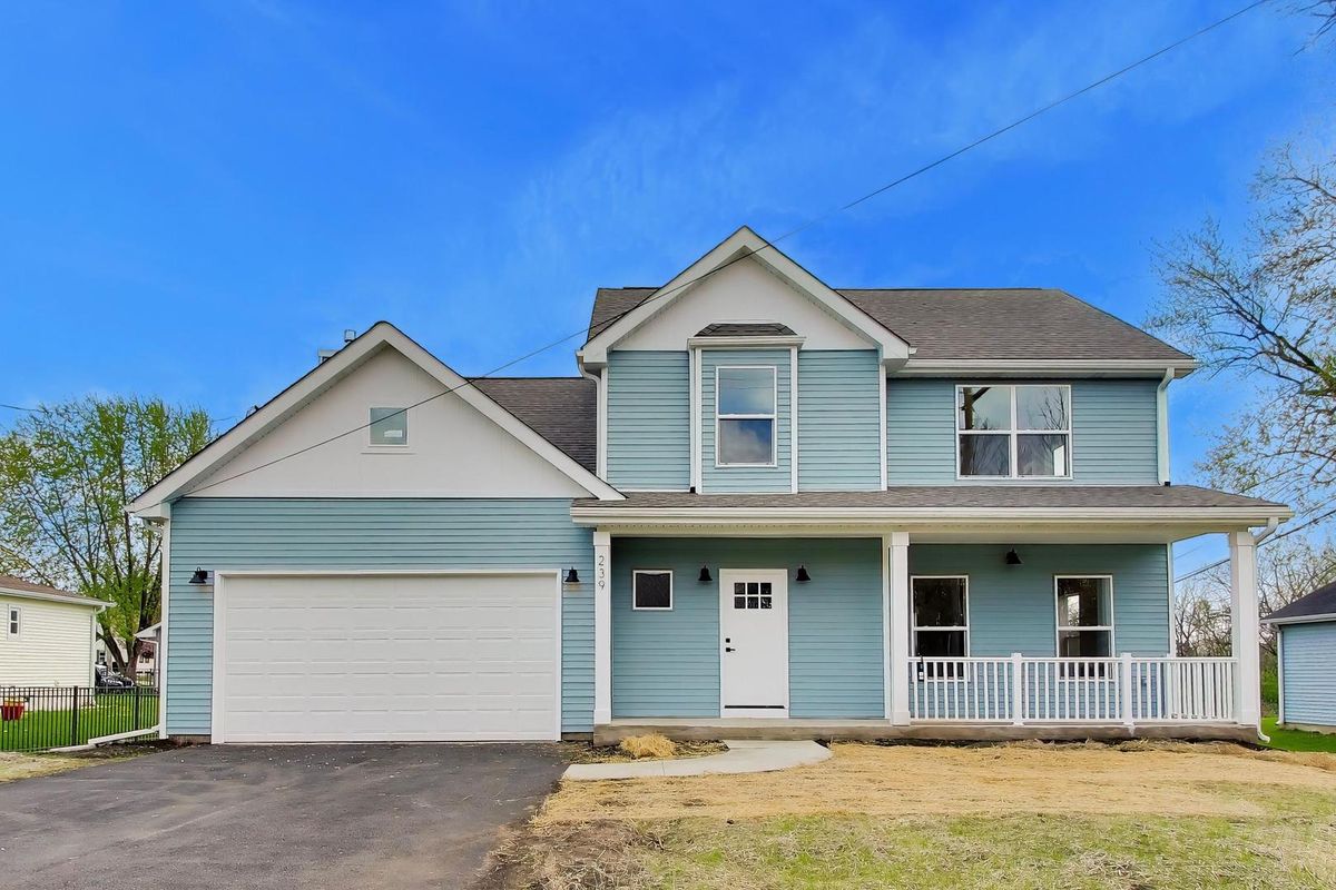 239 Parker Avenue, Aurora, IL 60505