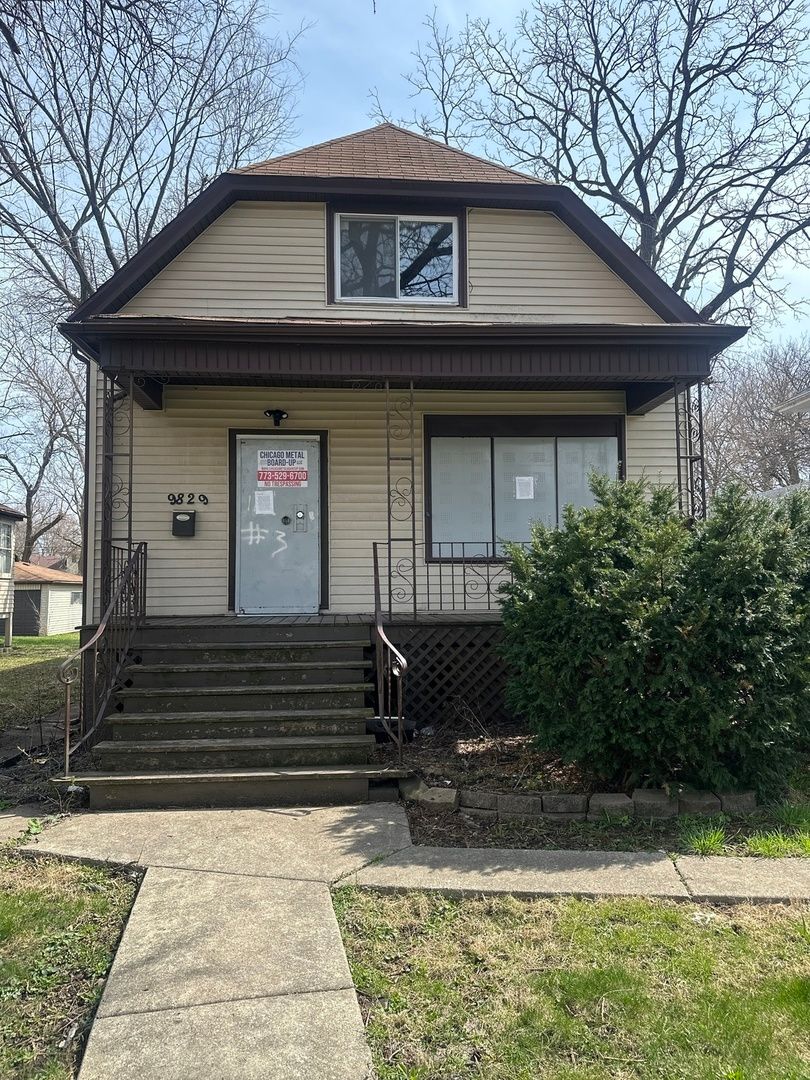 9829 S Charles Street — Chicago, IL 60643