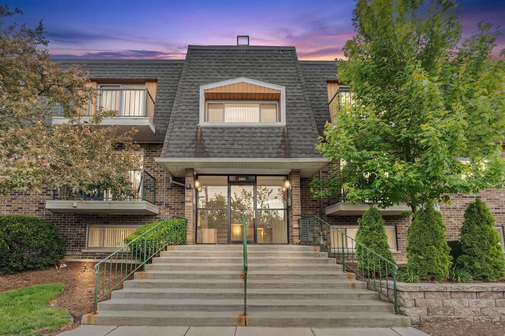 3851 N Parkway Drive #1I — Northbrook, IL 60062