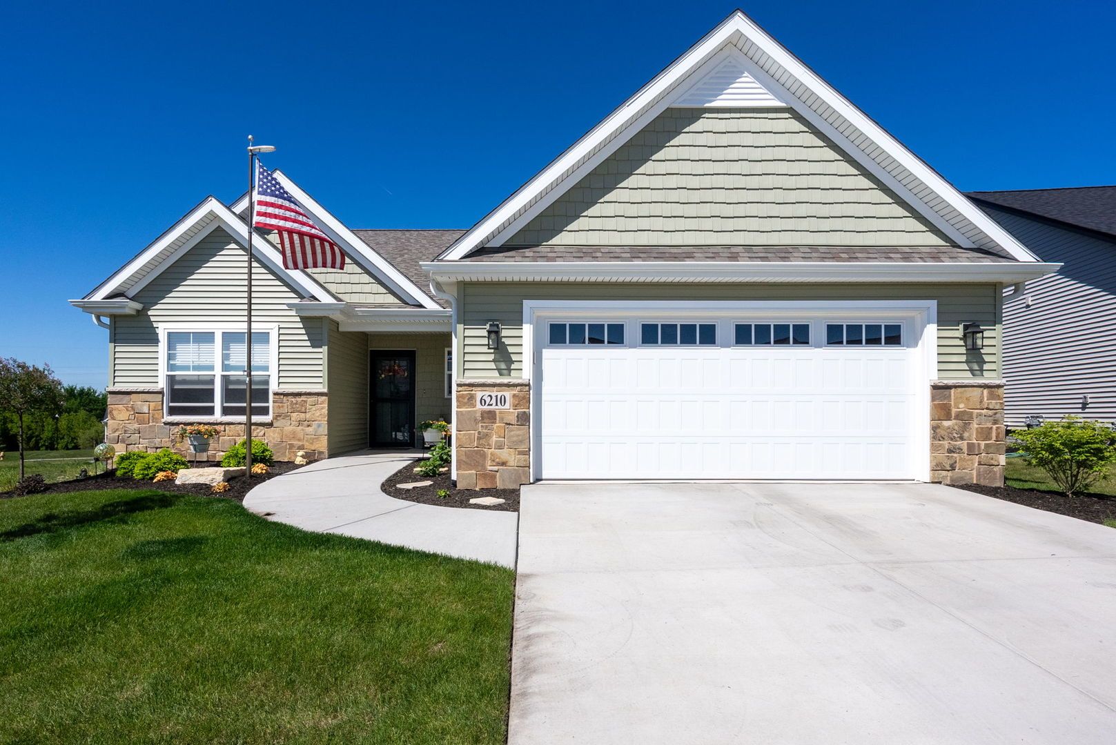 6210 College Avenue — Davenport, IA 52807