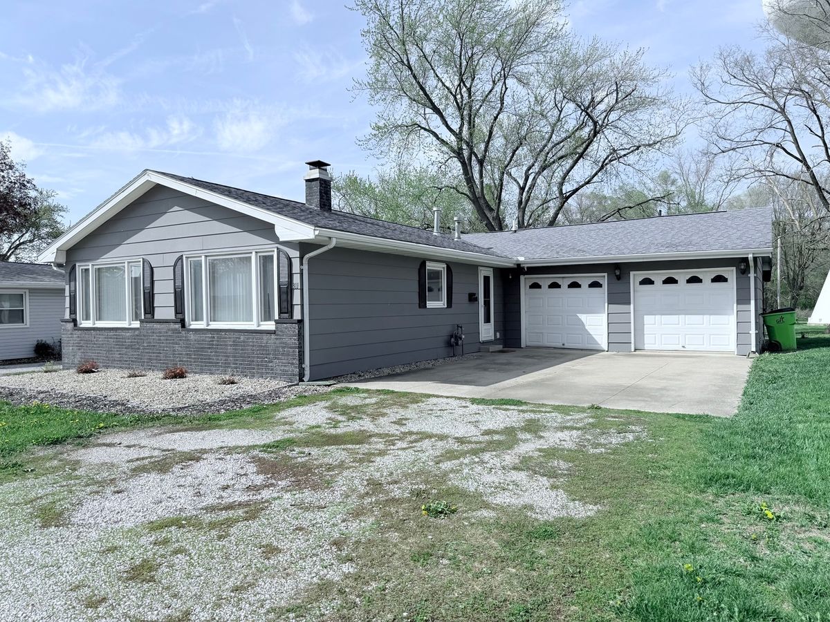 311 Allen Street, Farmer City, IL 61842