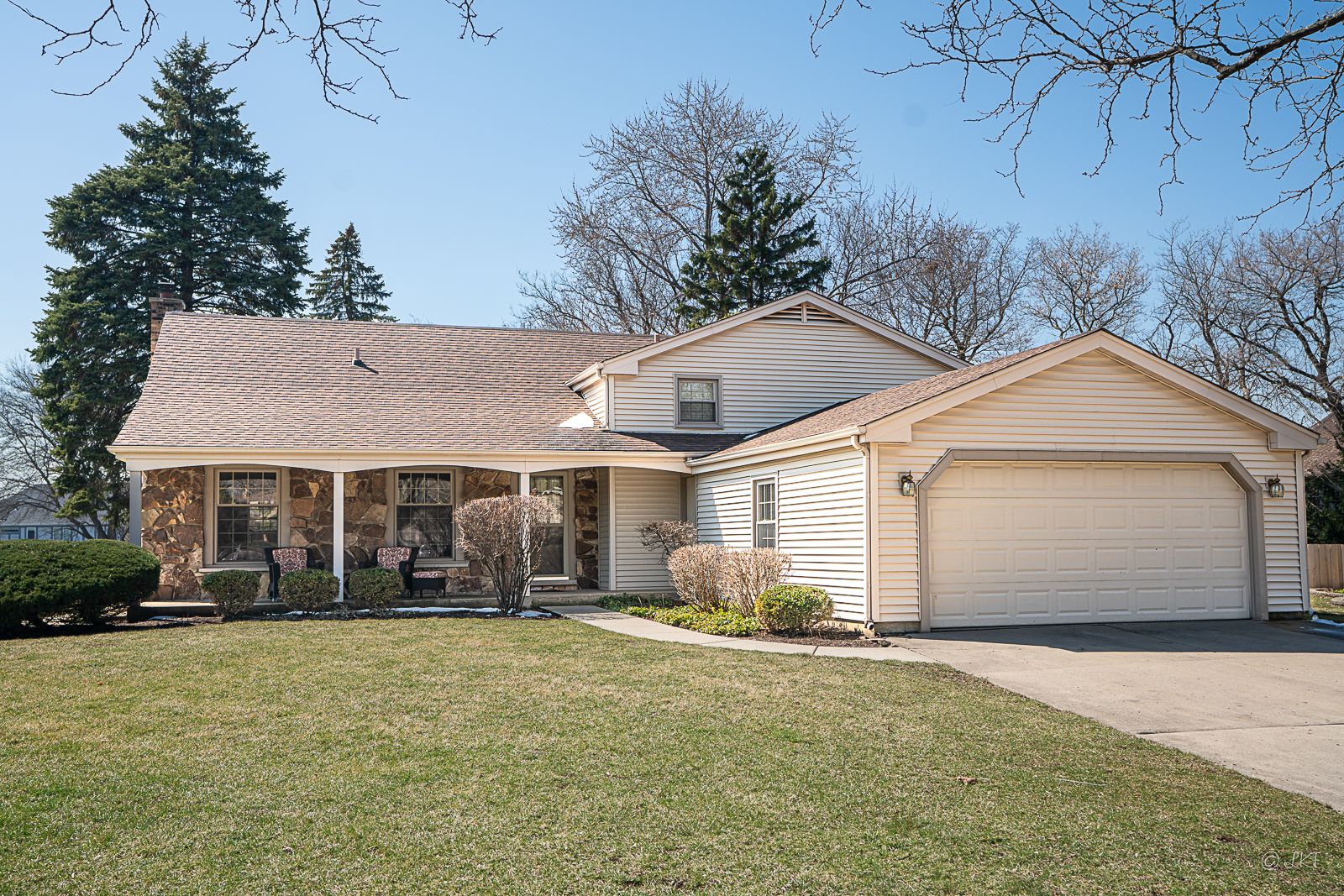 1123 Juniper Parkway — Libertyville, IL 60048