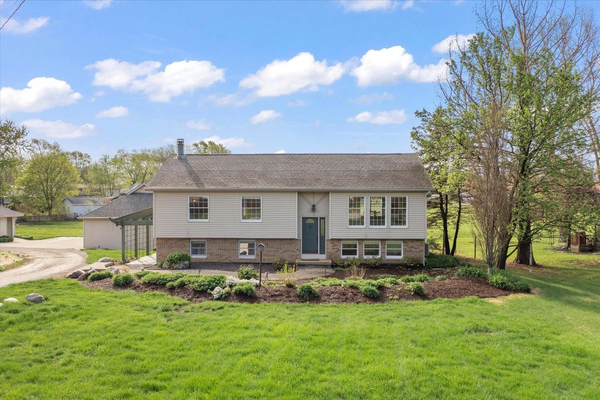 1205 State Street, Mahomet, IL 61853