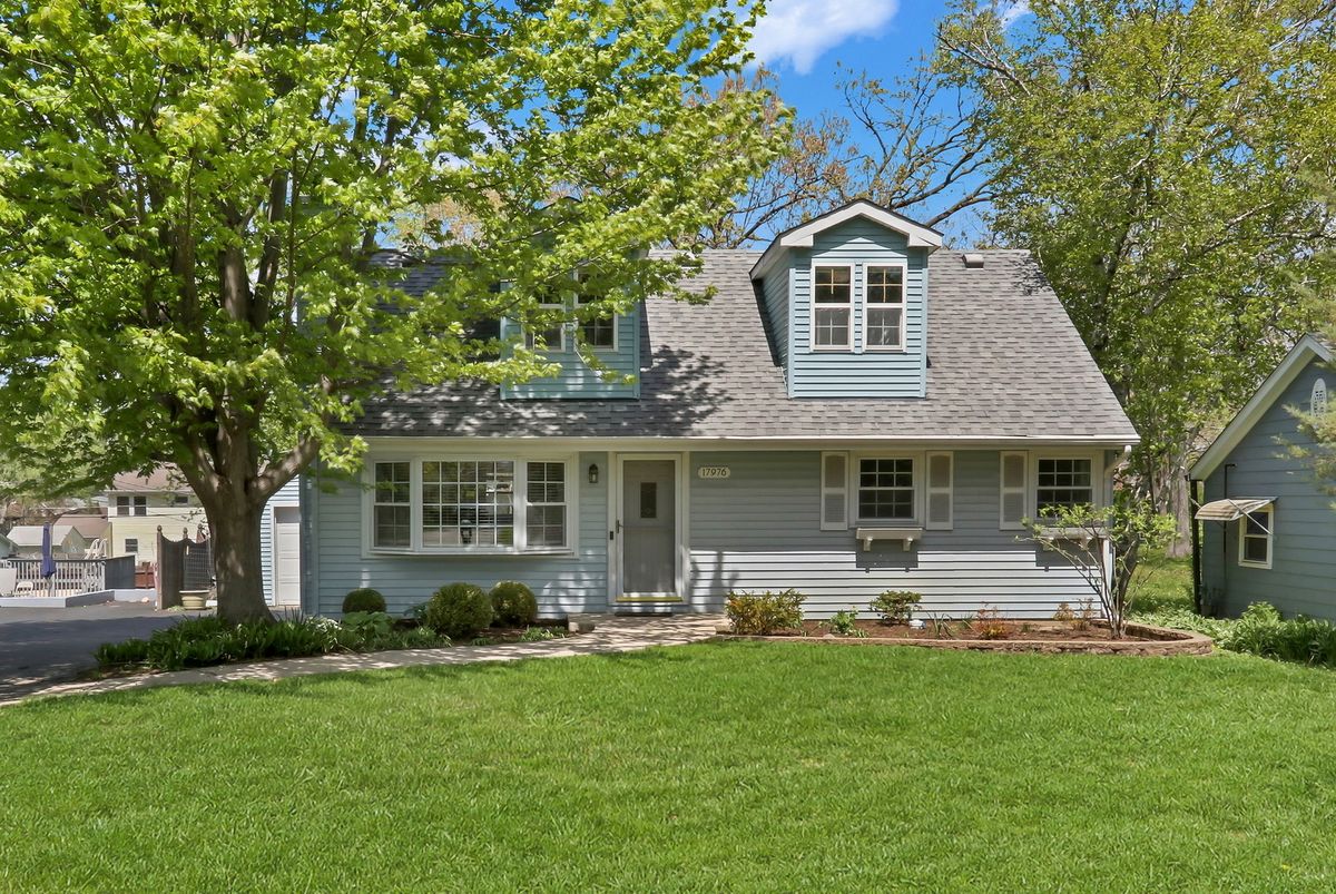 17976 Big Oaks Road, Grayslake, IL 60030
