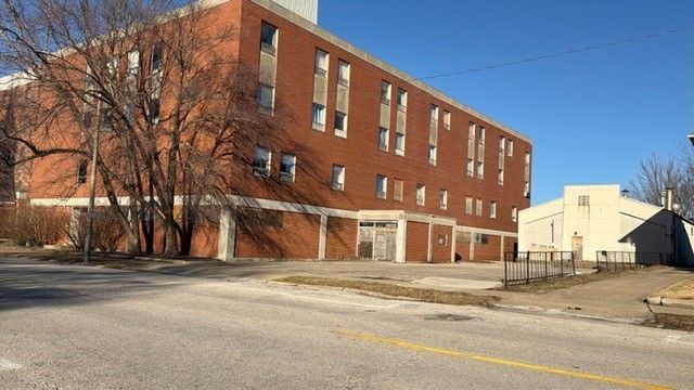239 S Cherry Street, Galesburg, IL 61401