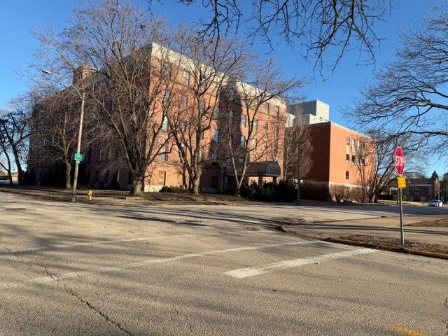 239 S Cherry Street — Galesburg, IL 61401
