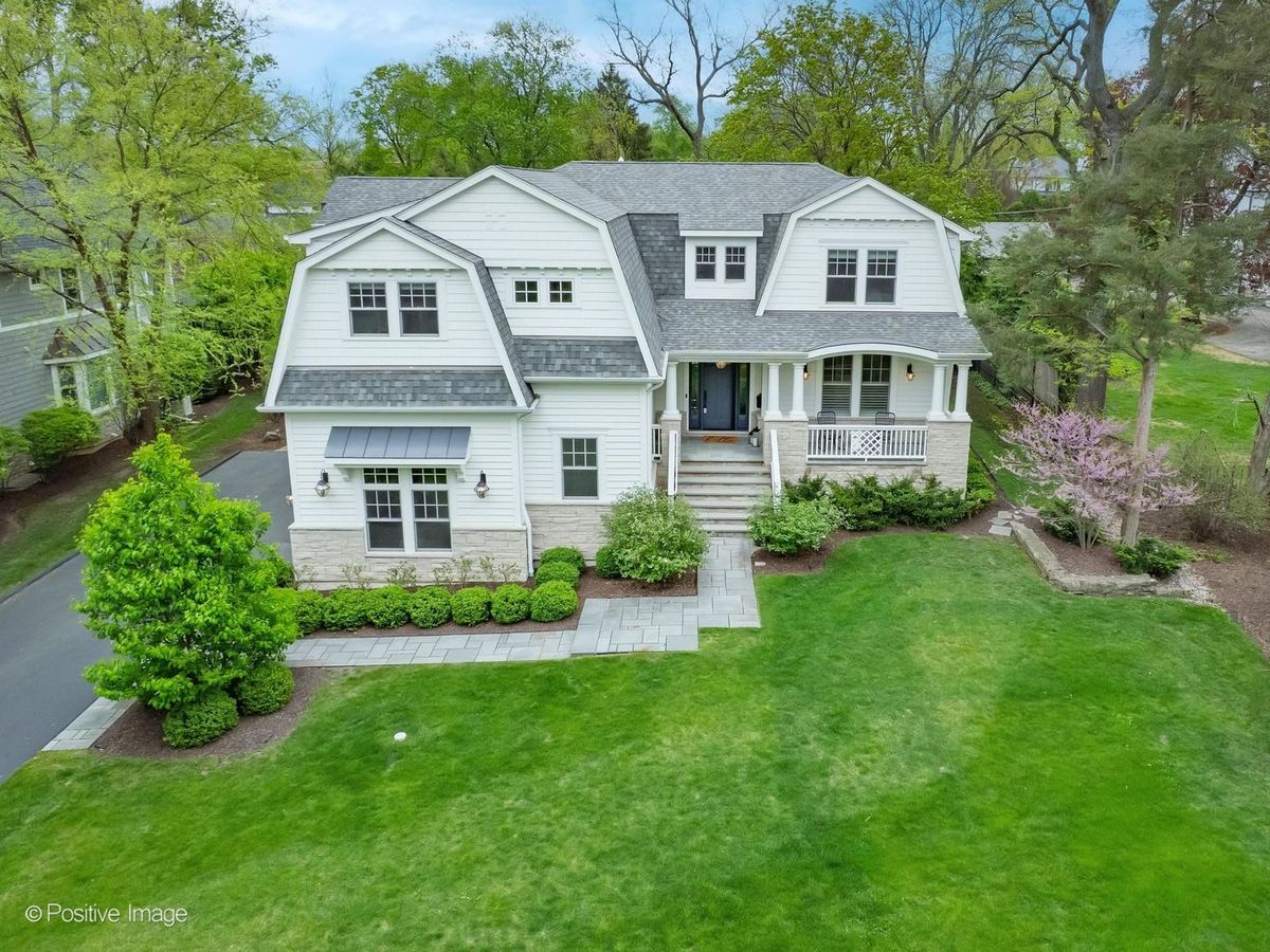 1303 CROSS Street, Wheaton, IL 60187