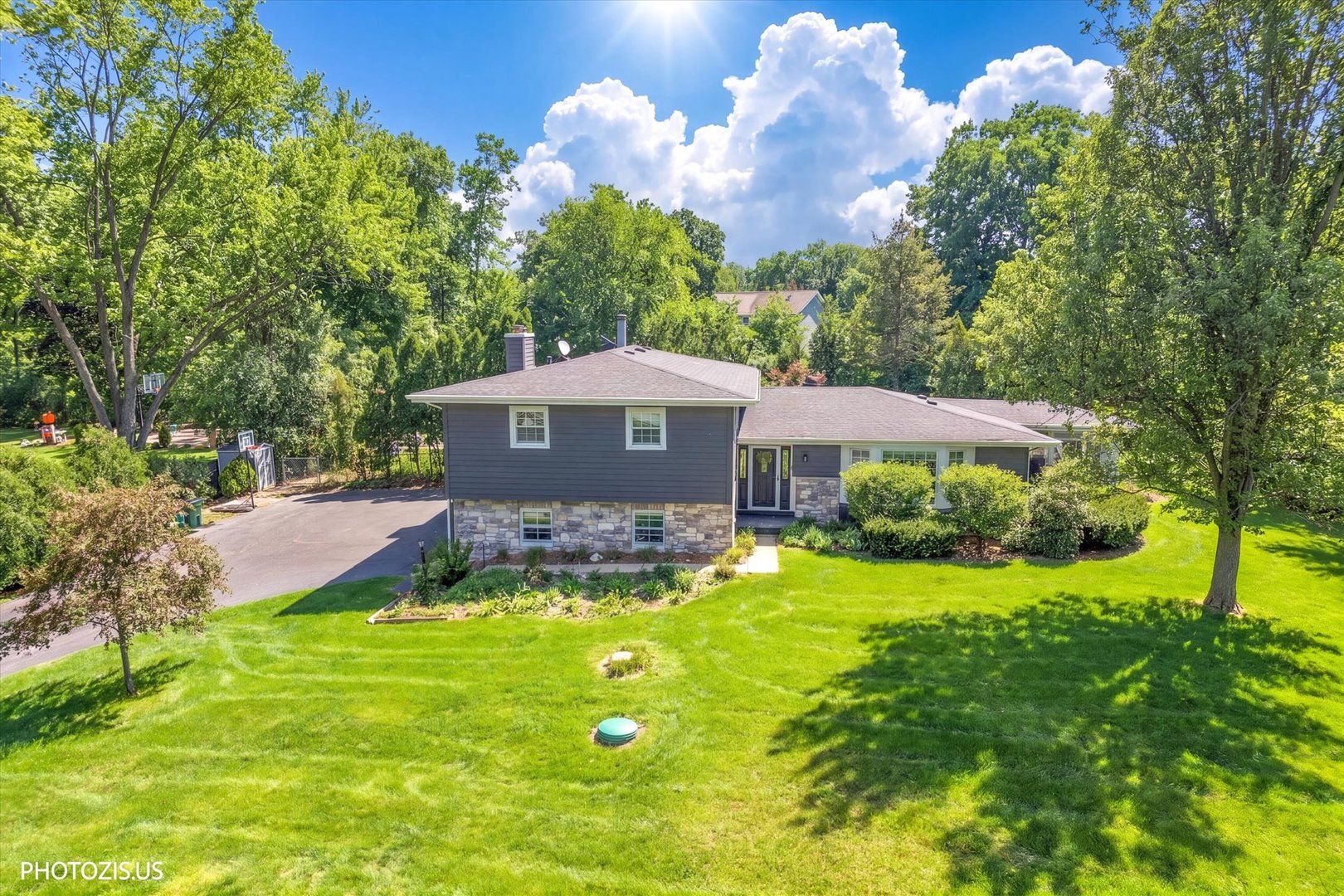 3270 Middlesax Drive — Long Grove, IL 60047