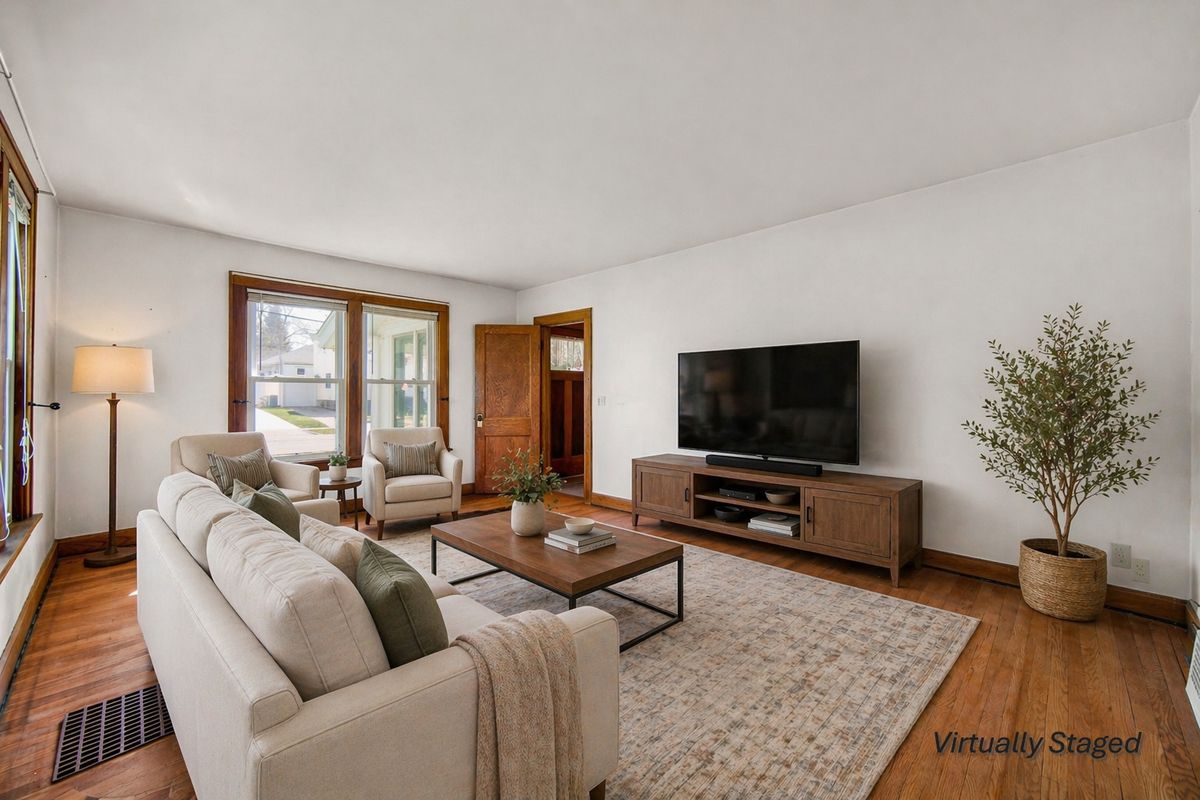 415 Elmhurst Street, Valparaiso, IN 46385