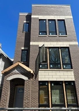 4217 S Indiana Avenue — Chicago, IL 60653