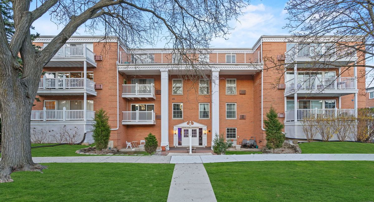 81 6th Avenue, La Grange, IL 60525